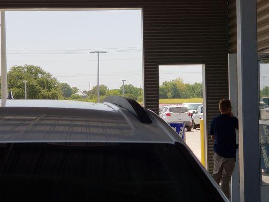 Gaps between the roof and roof rack they installed the first time.