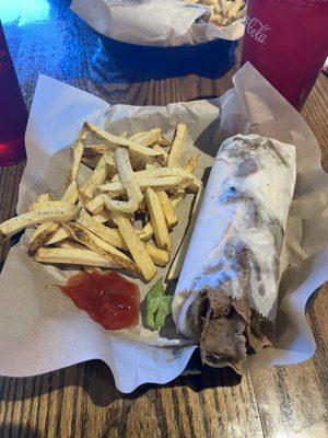 Gyro sandwich & frys