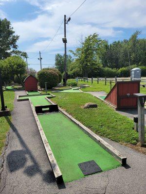 Mini golf on the side