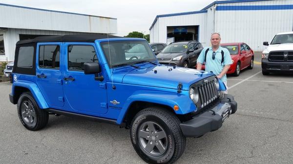 Lamont came all the way from Arlington va for this wrangler