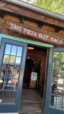 Taos pizza out back