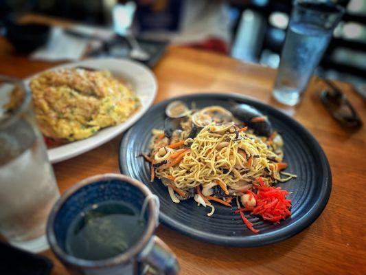 Kaisen yakisoba (Seafood fried noodle)