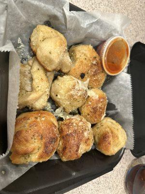 Garlic knots