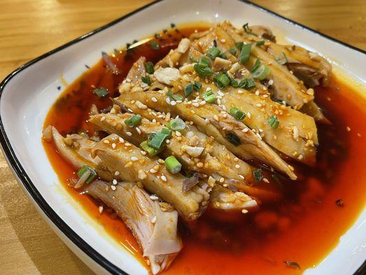 Steamed chicken in chili sauce