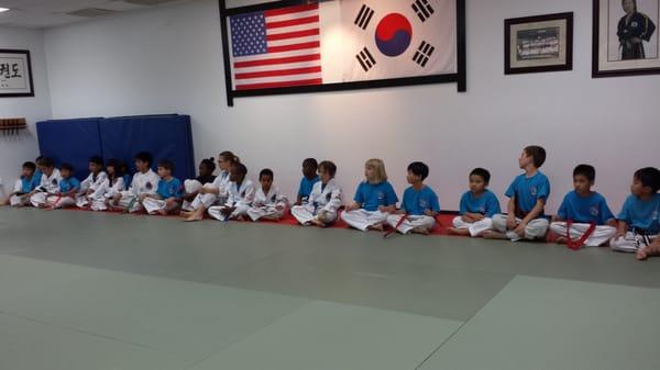 Monday/Wednesday Intermediate Class with Instructor Ah-Young.