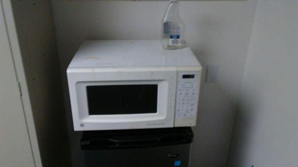 Microwave cleaning