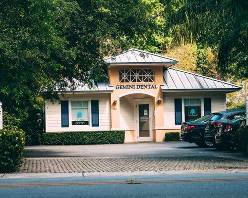 Gemini Dental South Miami - exterior photo.