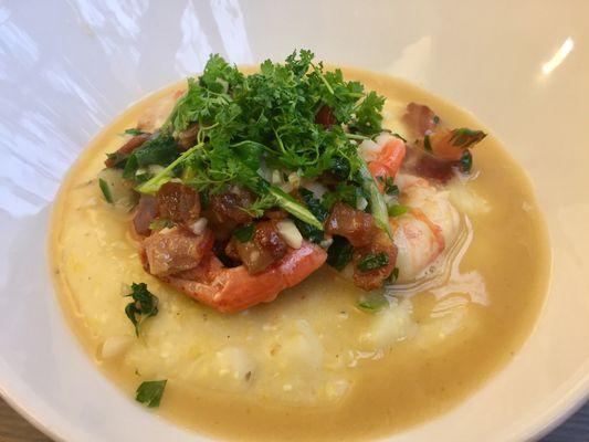 Tableside shrimp n grits