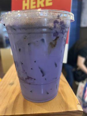 Ube latte  Ig: feed_ally