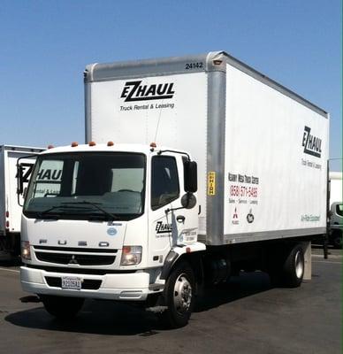 20', 24', 26' Box Trucks with a Lift-gate