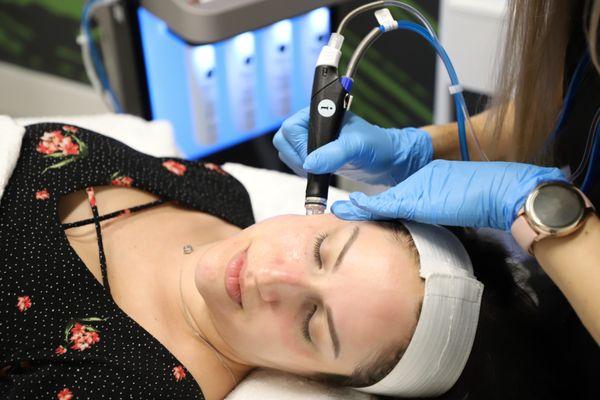 HydraFacials are a great way to cleanse, exfoliate, and hydrate your skin in little as 30 minutes.