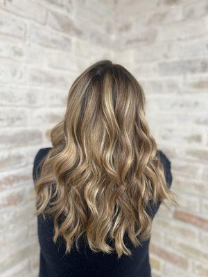 Golden Balayage by Jyn