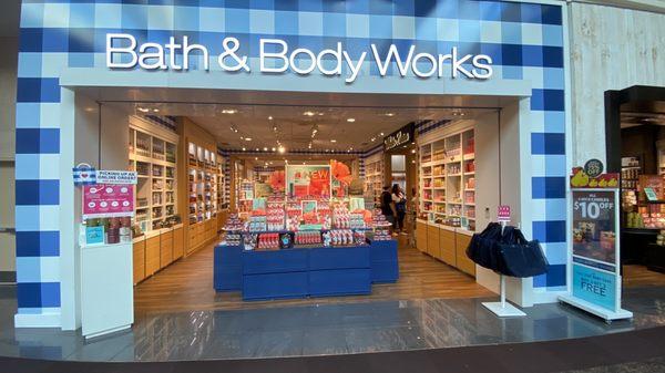 Bath and body works Front of shop