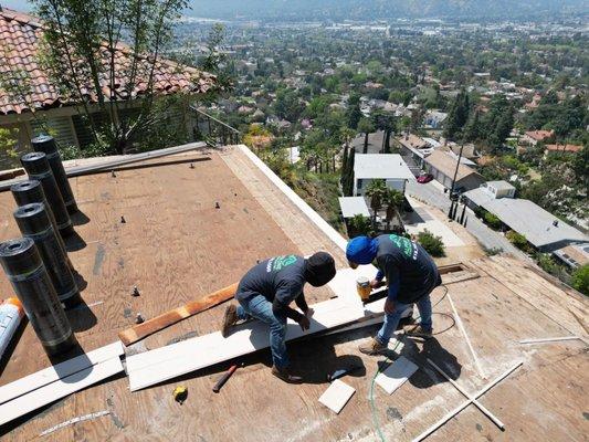 Alfha One , Roof replacement, California, Flat roof, Shingle Roof, Commercial, Residential