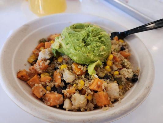 quinoa bowl with chicken