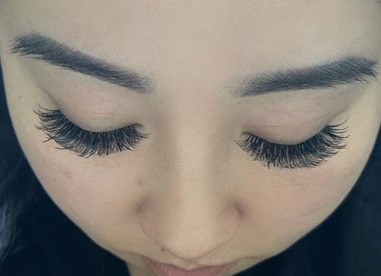 Wispy lashes