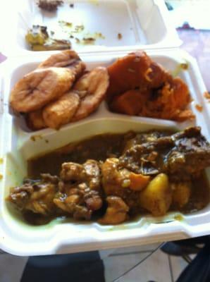 Curry chicken with candy jams and sweet plantains