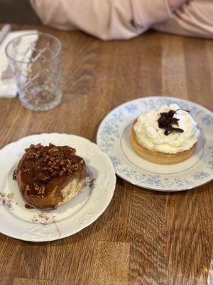 Pecan Sticky Bun and banana cream tart (not on menu)