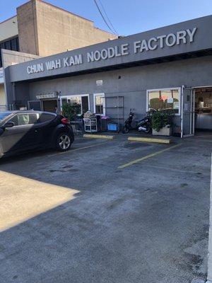 Welcome to CHUN WAH KAM NOODLE FACTORY KALIHI *1/6/22