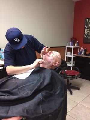 Gentle face shaves by Salvador !