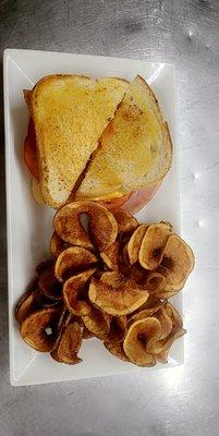 Grilled Ham and cheese with homemade chips