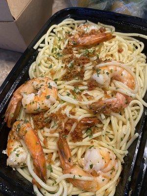 Garlic noodles with shrimp