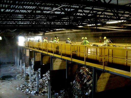 Recycling sort line