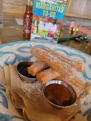 Churros in Tejas?? With chocolate dipping sauce