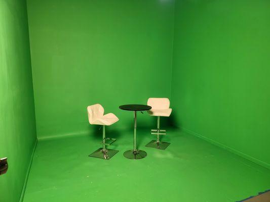 Greenscreen room