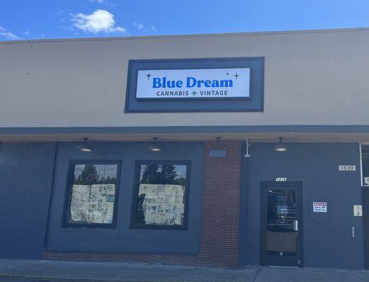 Blue Dream Cannabis & Vintage