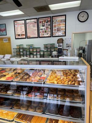 Excellent donuts, boba teas, smoothies, egg sandwiches, ice cream and more!! Small shop, amazing prices for what you get! Highly recommend