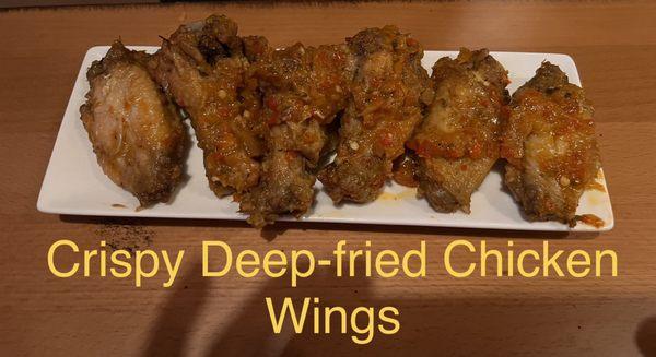 Crispy Derp-fried chicken wings from the  kid's menu.