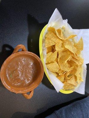 Salsa and chips