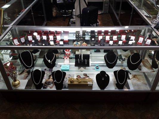 We sell jewelry at the best prices!