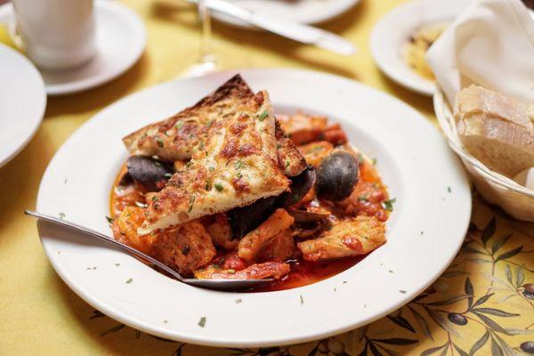 Brilliant cioppino