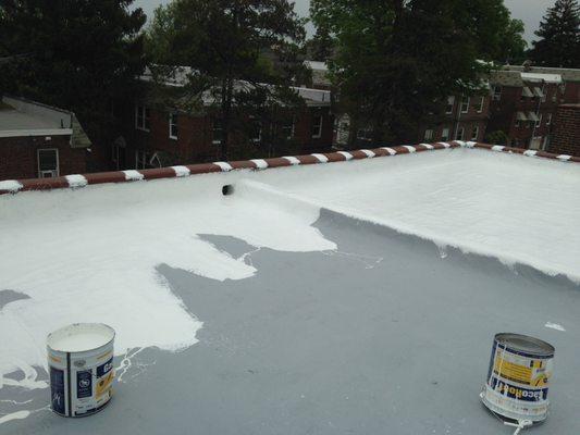 Applying silicone roofing