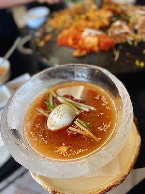 Cold noodles in ice bowl