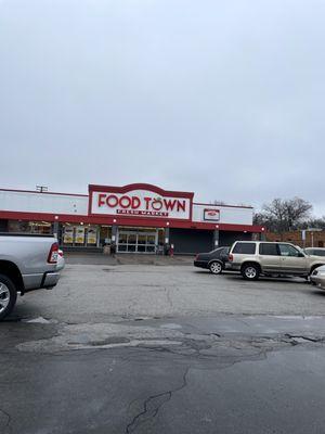 Outside of Food Town