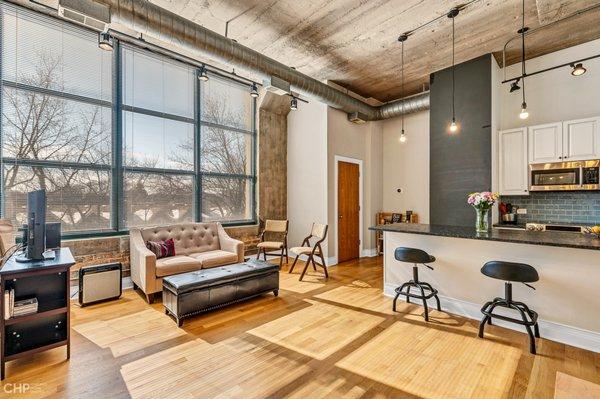 We specialize in selling amazing loft spaces, like this beauty in Roscoe Village, Chicago, IL.