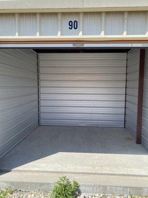 Clean 10x10 storage unit