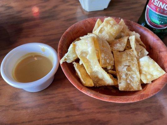 Appy chips and hot mustard sauce(have to ask for)