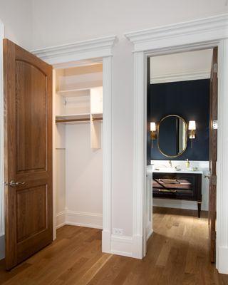 Foyer with suspended units.