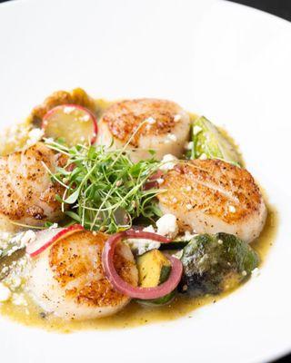 Seared sea scallops