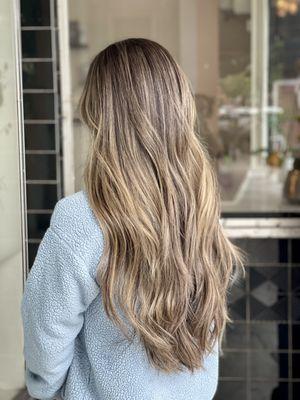 Cool tone Balayage by Su