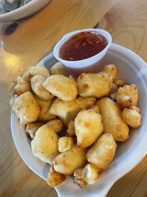 Fried cheese curd and Thai sauce