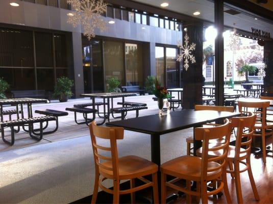 Indoor and outdoor eating areas