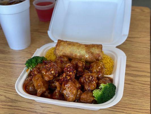 General Tso's Chicken, Fried Rice, and Egg Roll