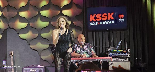 Taylor Dayne live Honolulu