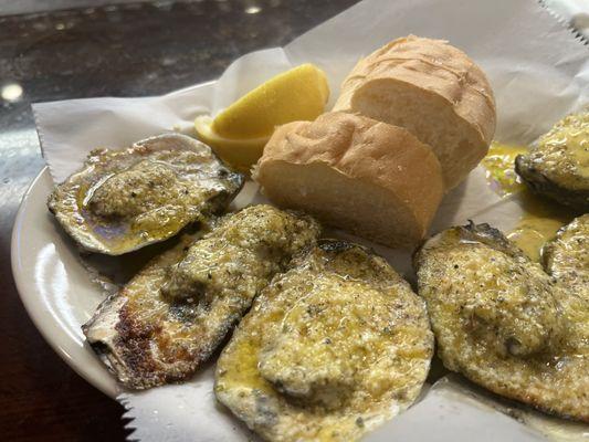 Charbroiled oysters with bread