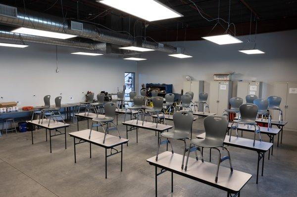 Spartan College of Aeronautics and Technology Riverside Campus. Classroom in new hangar